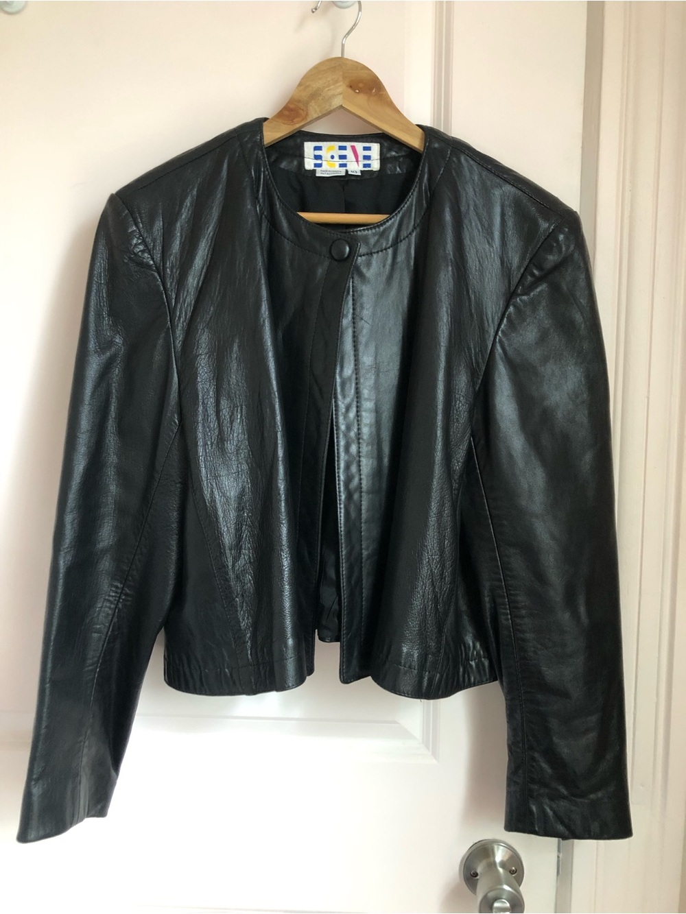 Vintage Black Cropped Leather Jacket